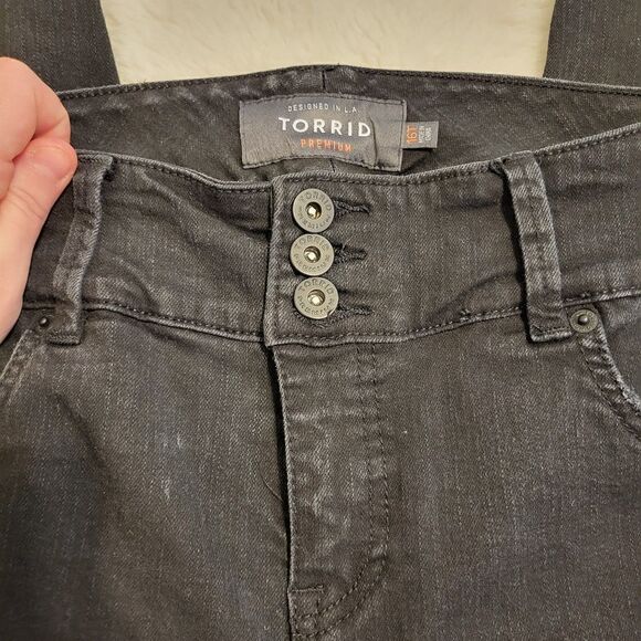 Torrid black factory distressed jeggings - Picture 2 of 10